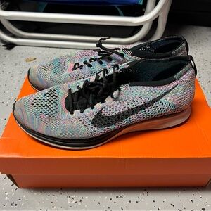 Nike flyknit racer size 9